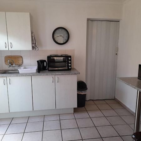 Isabel'S B & B Krugersdorp Ngoại thất bức ảnh