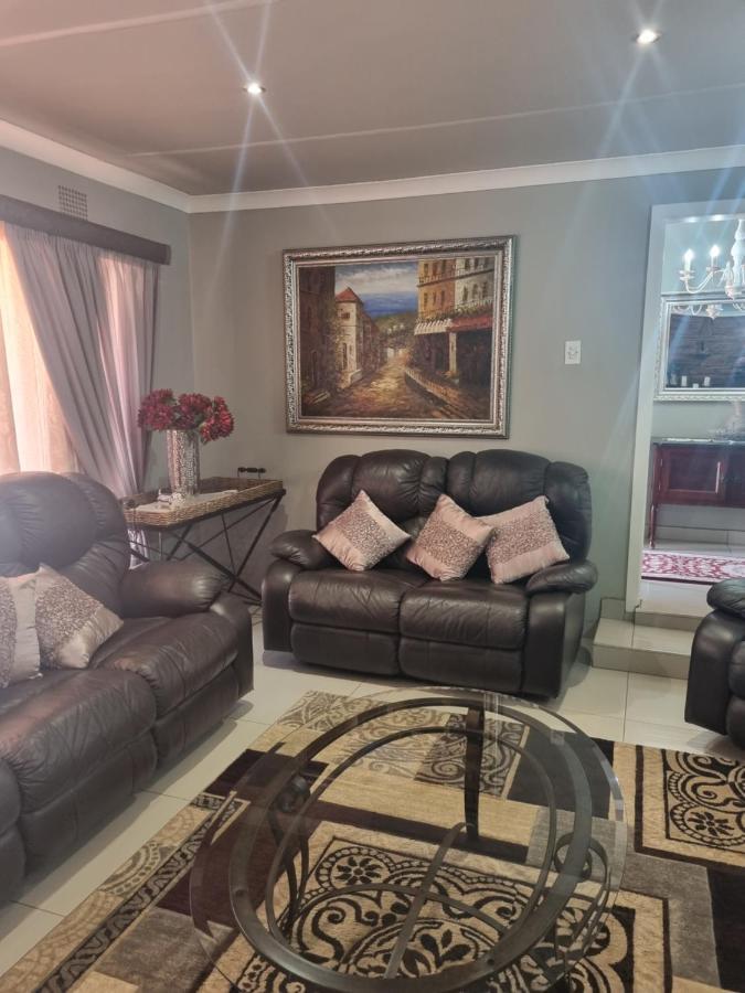 Isabel'S B & B Krugersdorp Ngoại thất bức ảnh